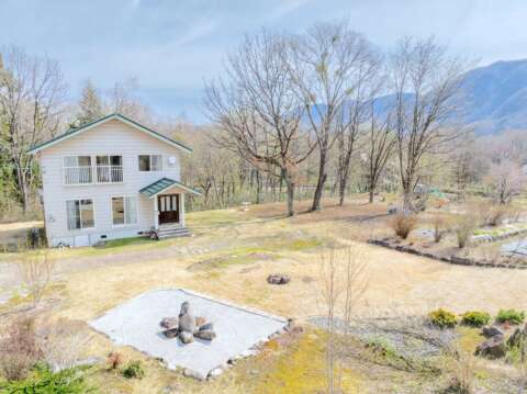 2 Alpine Garden House in Ochikura
