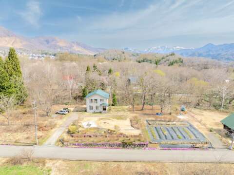 8 Alpine Garden House in Ochikura