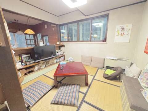 14 Compass Lodge
