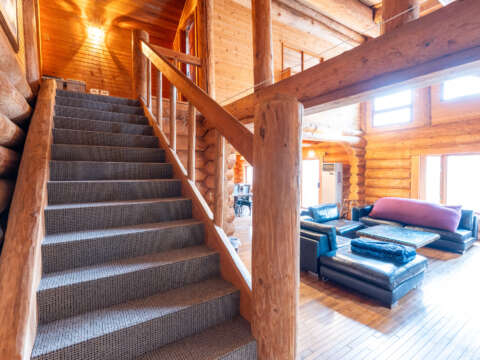 8 Donguri Mountain Residence