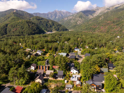 6 Echoland Timber Chalet