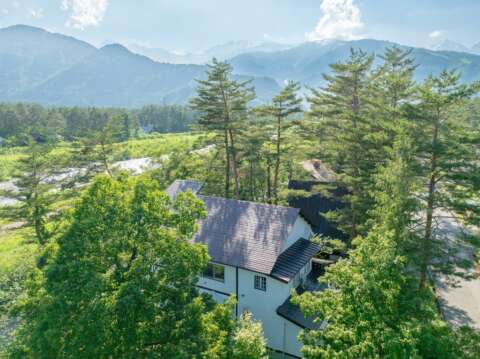 7 Hira Riverside Chalet