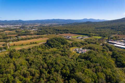 7 Hirafu 12 Hectare Estate