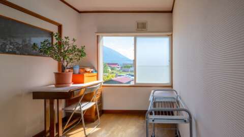 17 Kutchan Central House