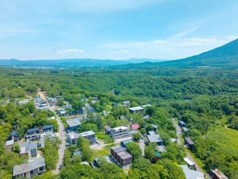 8 Lower Hirafu Double Lot