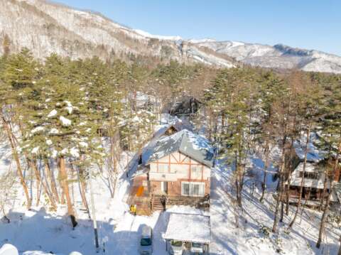 8 Winter Misorano Forest Chalet