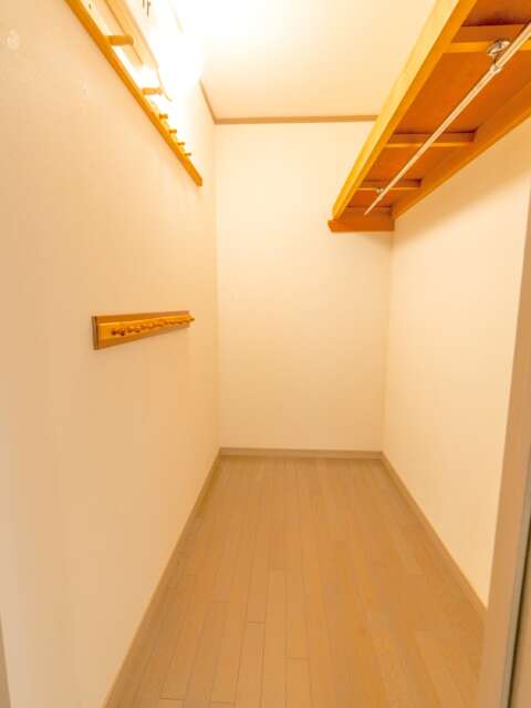18 Interior