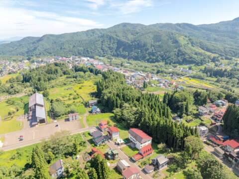 9 Myoko Station House