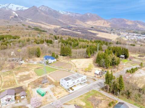 8 Ochikura Commercial Property