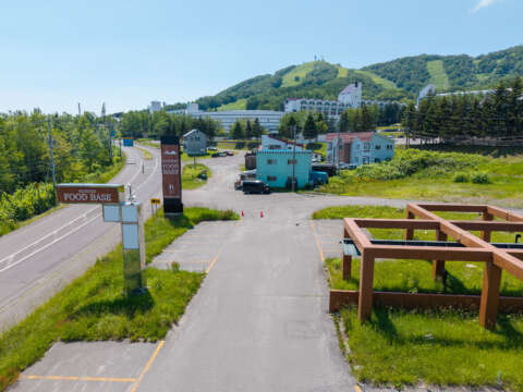 10 Rusutsu Commercial Property