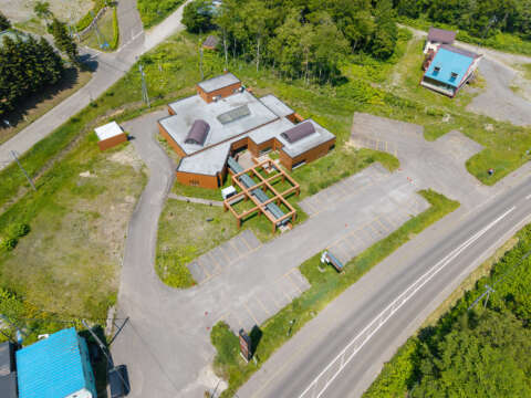 16 Rusutsu Commercial Property