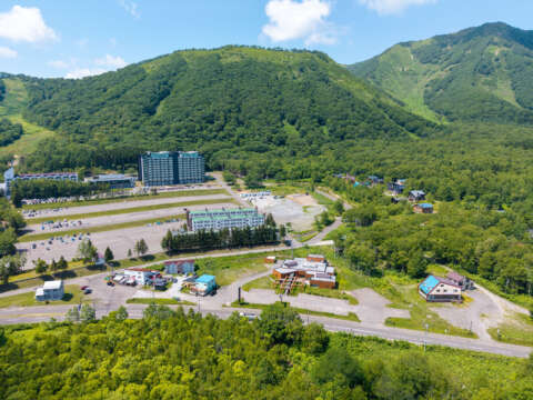3 Rusutsu Commercial Property
