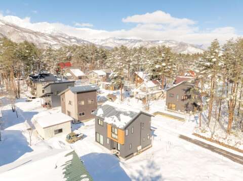 24 Winter Thiel House