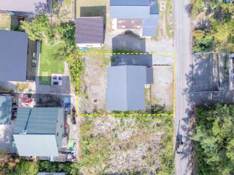 4 Thiel House circled