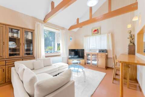 15 Yotei View Modern House