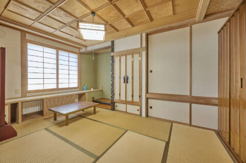 10 Double House in Central Kutchan