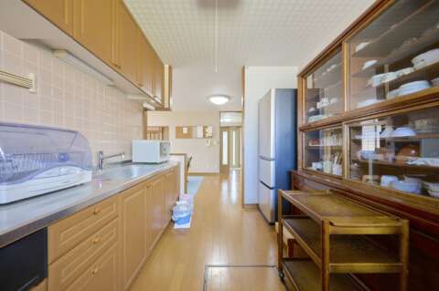 17 Double House in Central Kutchan