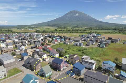 19 Double House in Central Kutchan