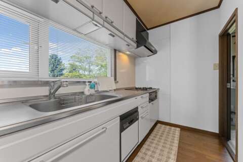 7 Yotei Vista House resized