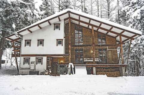 22 Yuki Wonder Lodge